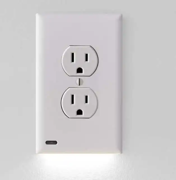 Amazon Smart Plug works with Alexa – Compact Wi-Fi Smart Outlet, No Hub Required